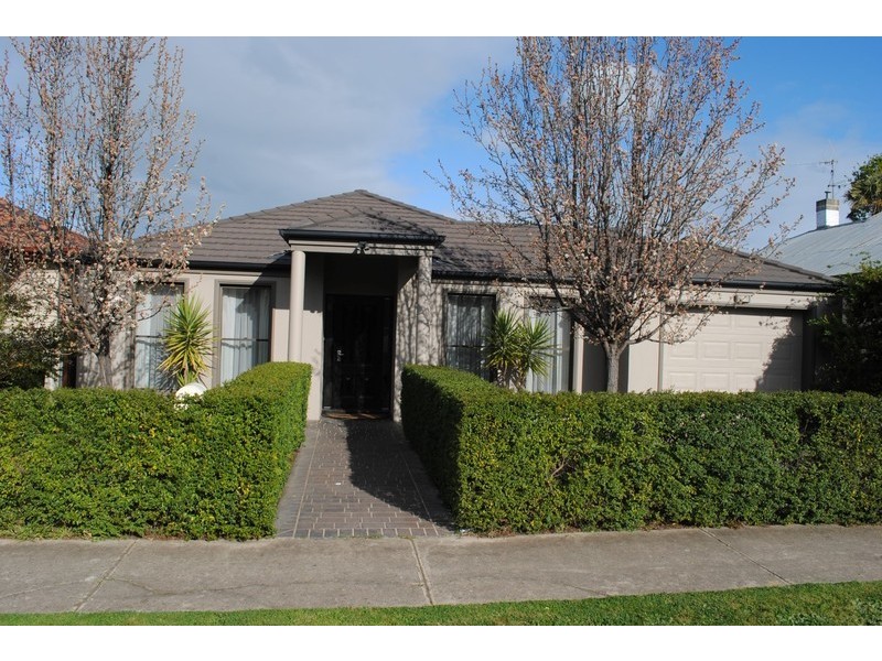 14 High Street, Maryborough VIC 3465