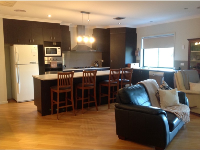 12 Dehnerts Road, Daisy Hill VIC 3465