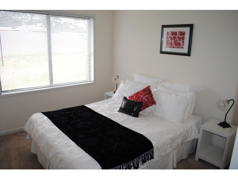 12 Dehnerts Road, Daisy Hill VIC 3465