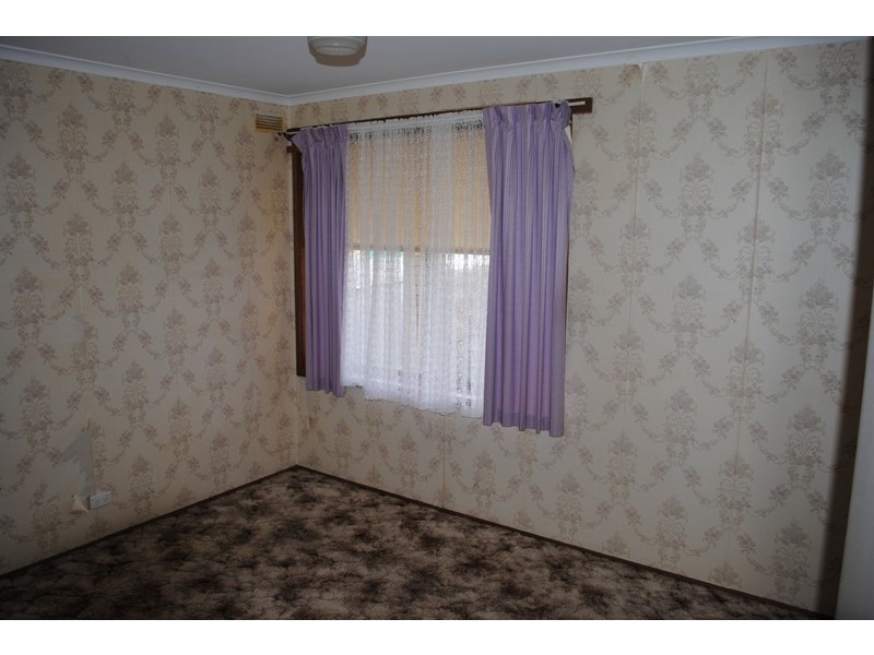 8 Dundas Road, Maryborough VIC 3465