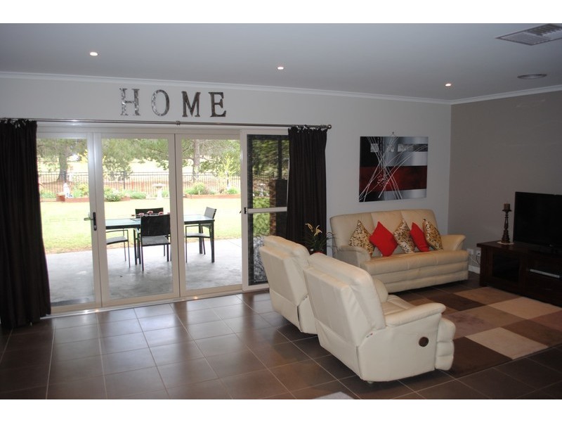 299 Gladstone Street, Maryborough VIC 3465