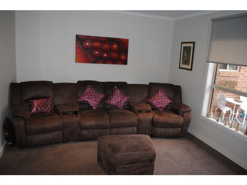 299 Gladstone Street, Maryborough VIC 3465