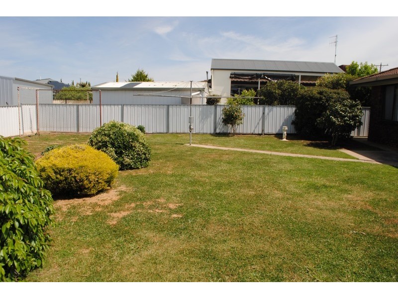 300 Gladstone Street, Maryborough VIC 3465