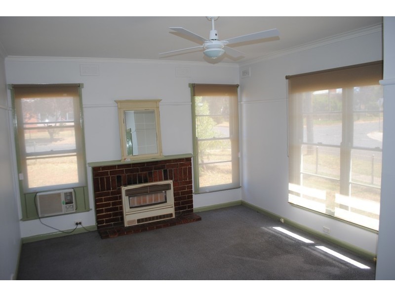 9 Porter Avenue, Maryborough VIC 3465