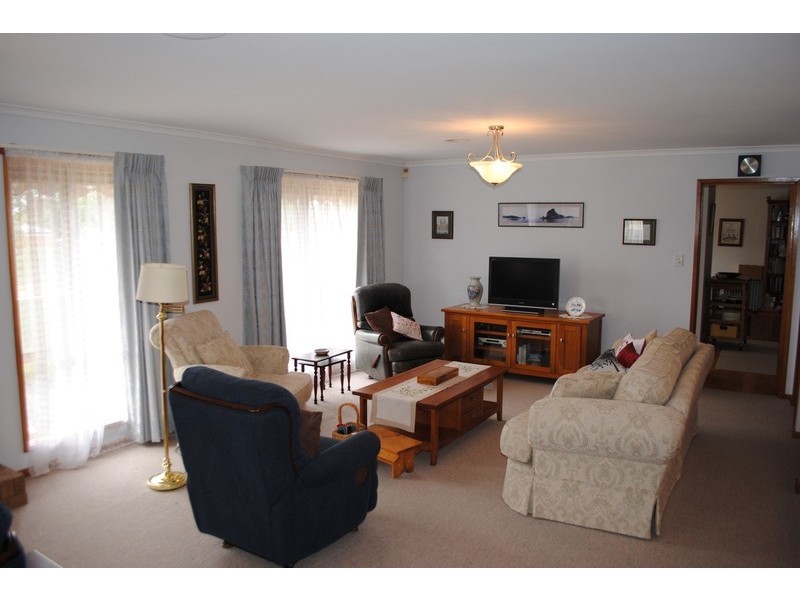 87 Dundas Road, Maryborough VIC 3465