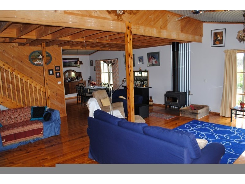 570 Avoca Road, Amherst VIC 3371