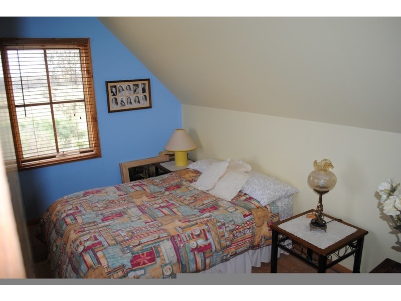 570 Avoca Road, Amherst VIC 3371