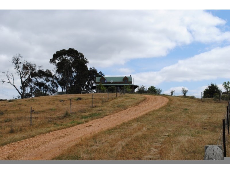 570 Avoca Road, Amherst VIC 3371