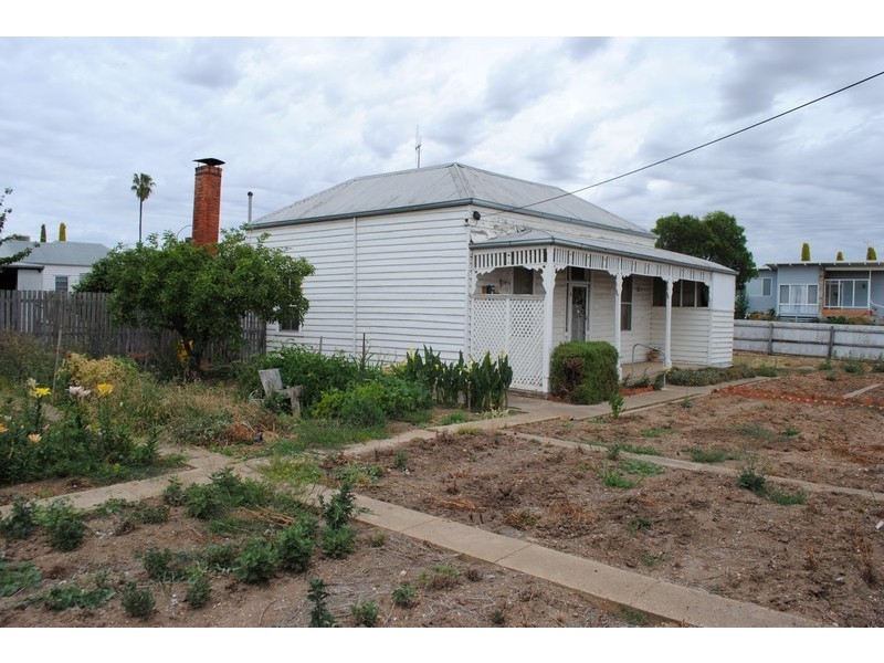 9 Newton Street, Maryborough VIC 3465