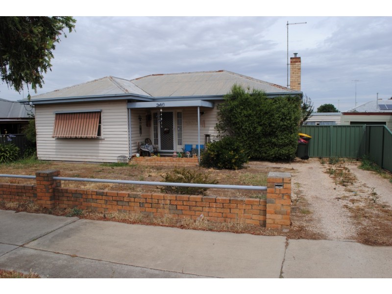 240 Gladstone Street, Maryborough VIC 3465