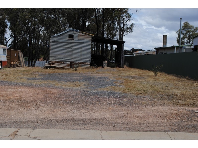 16 Waters Street, Maryborough VIC 3465