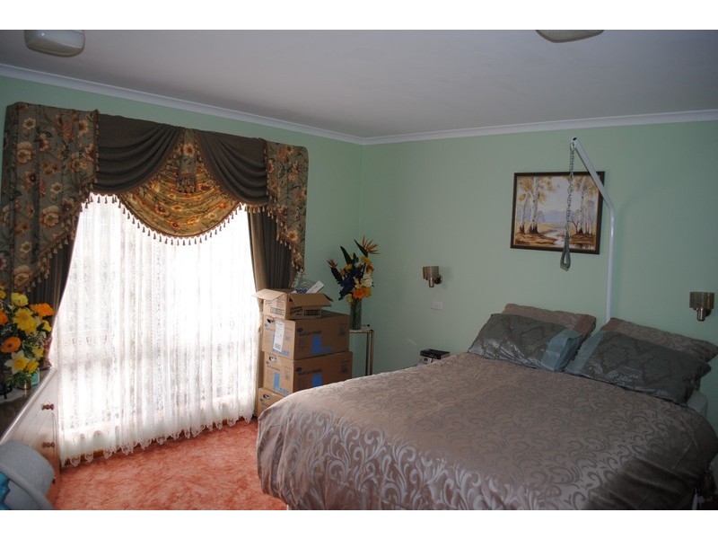 8 Menzies Drive, Maryborough VIC 3465