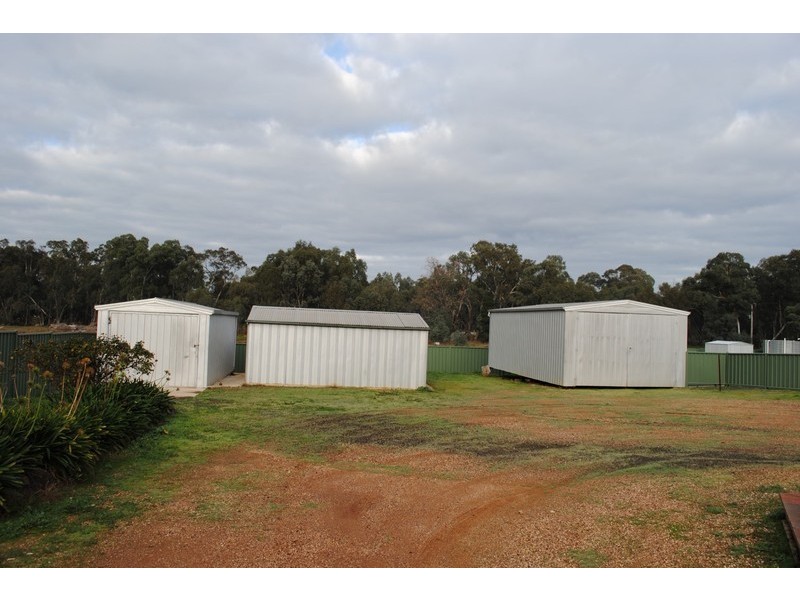 8 Menzies Drive, Maryborough VIC 3465