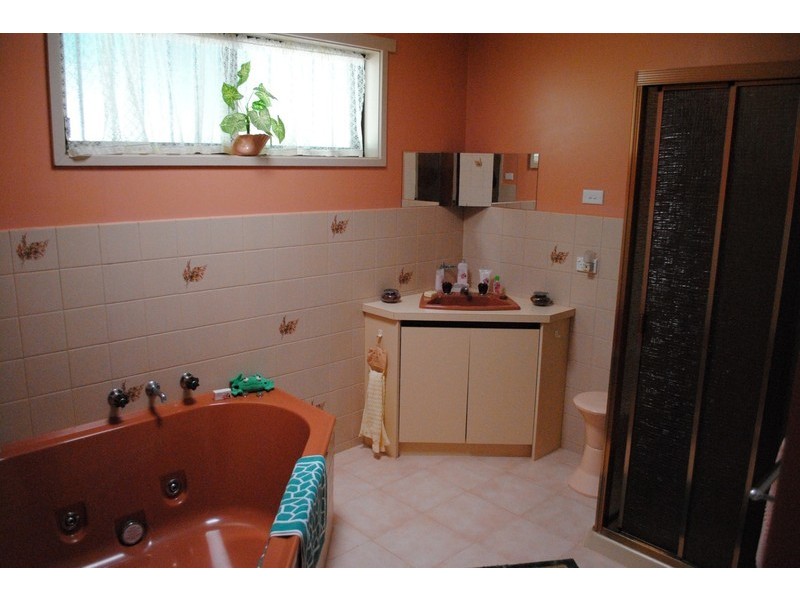 8 Menzies Drive, Maryborough VIC 3465