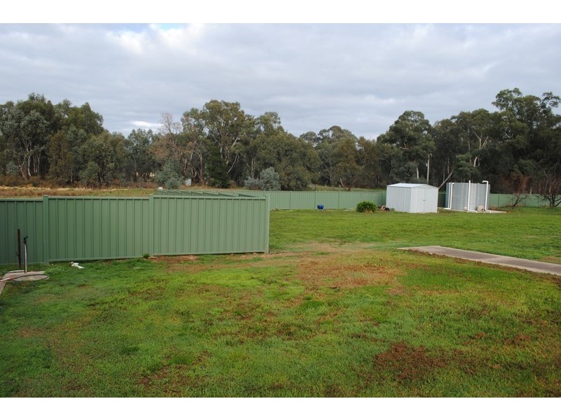 8 Menzies Drive, Maryborough VIC 3465