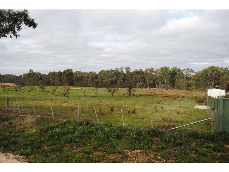 8 Menzies Drive, Maryborough VIC 3465