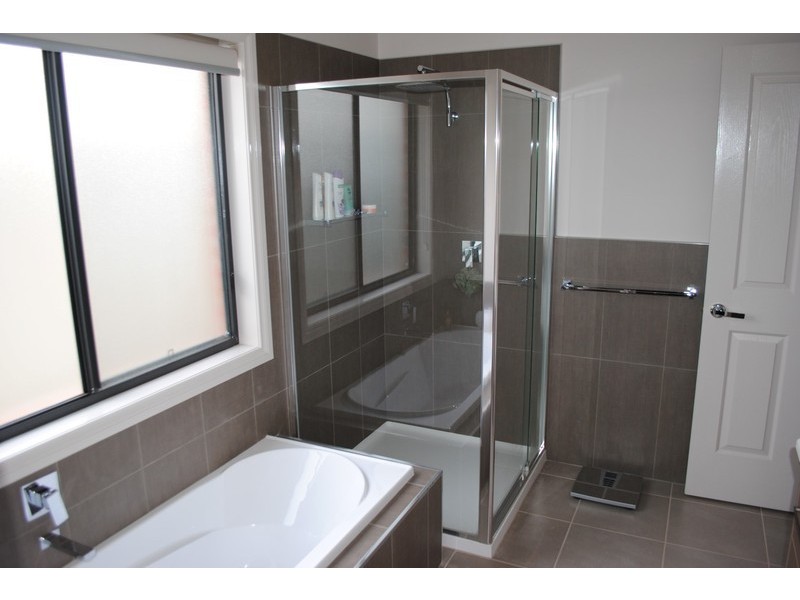 1/6 Lowery Court, Maryborough VIC 3465