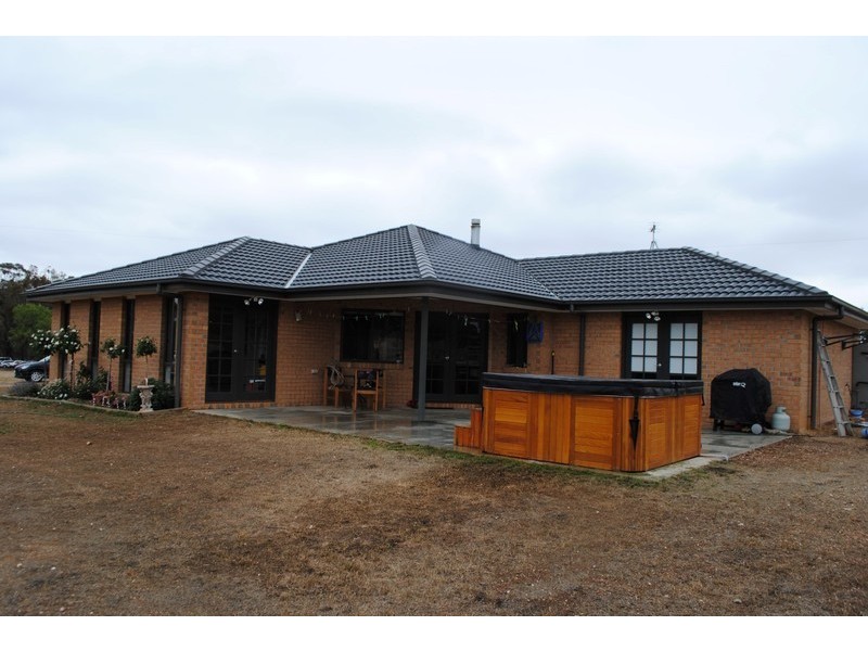11 Lacy Street, Amherst VIC 3371