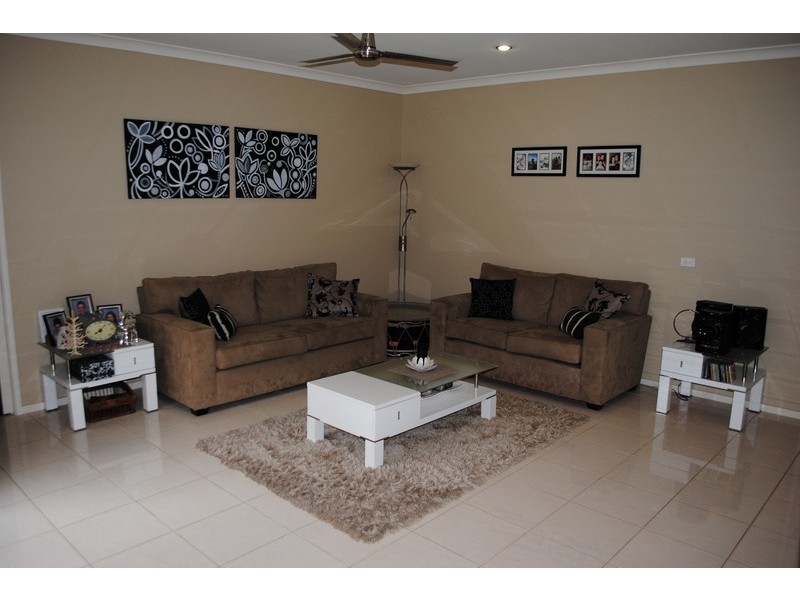 76 Barnett Street, Avoca VIC 3467