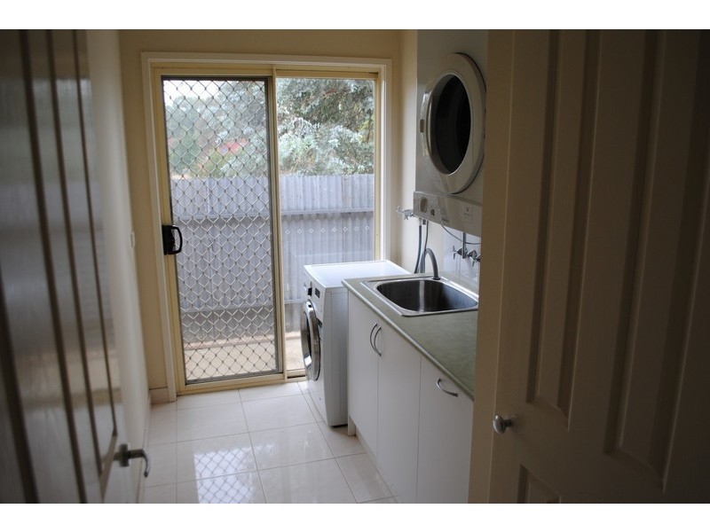 76 Barnett Street, Avoca VIC 3467