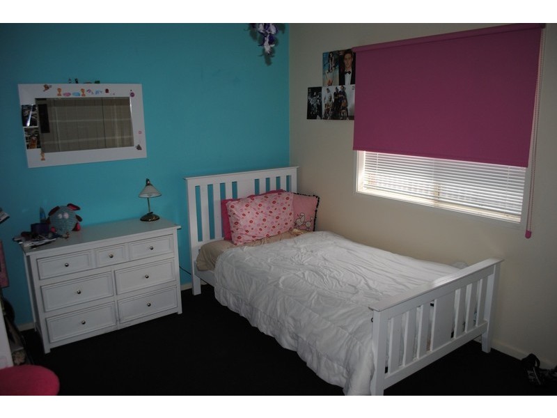 76 Barnett Street, Avoca VIC 3467