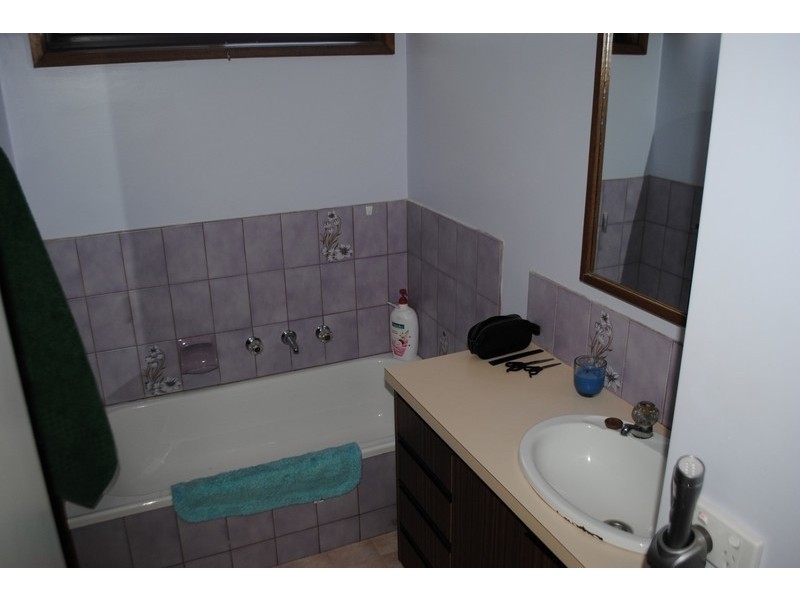 8 Dundas Road, Maryborough VIC 3465