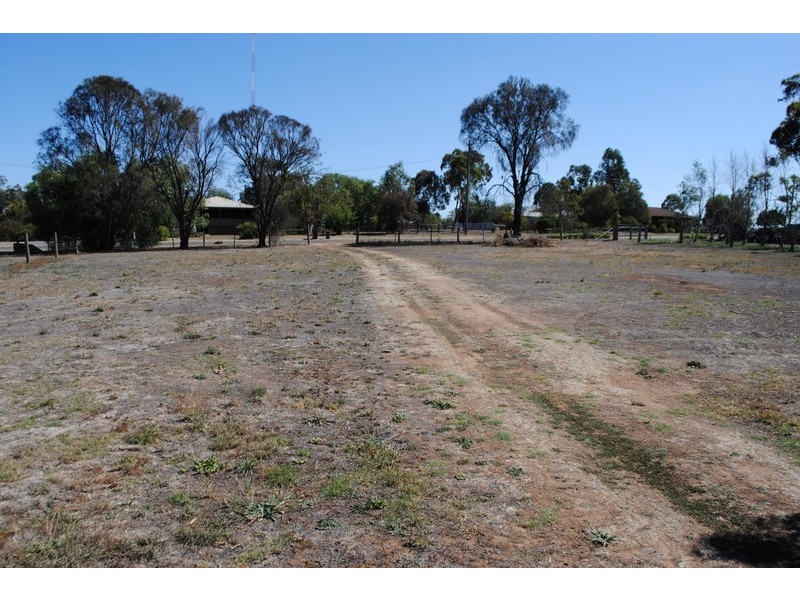 65 Simson Street, Carisbrook VIC 3464