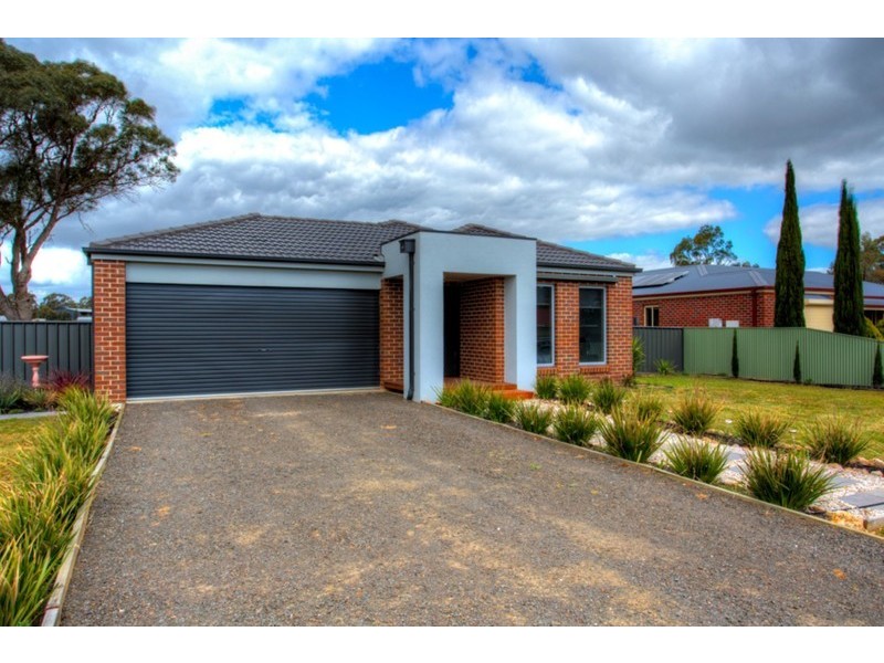 36 Homebush Road, Avoca VIC 3467