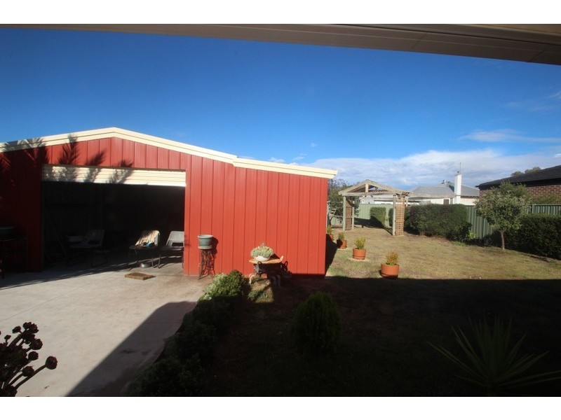 27 Dundas Road, Maryborough VIC 3465