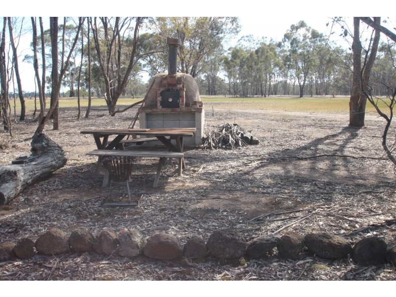 40 Peart Road, Betley VIC 3472