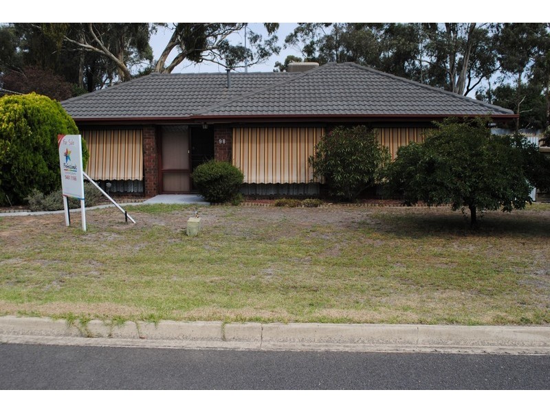 98 Loch Street, Maryborough VIC 3465