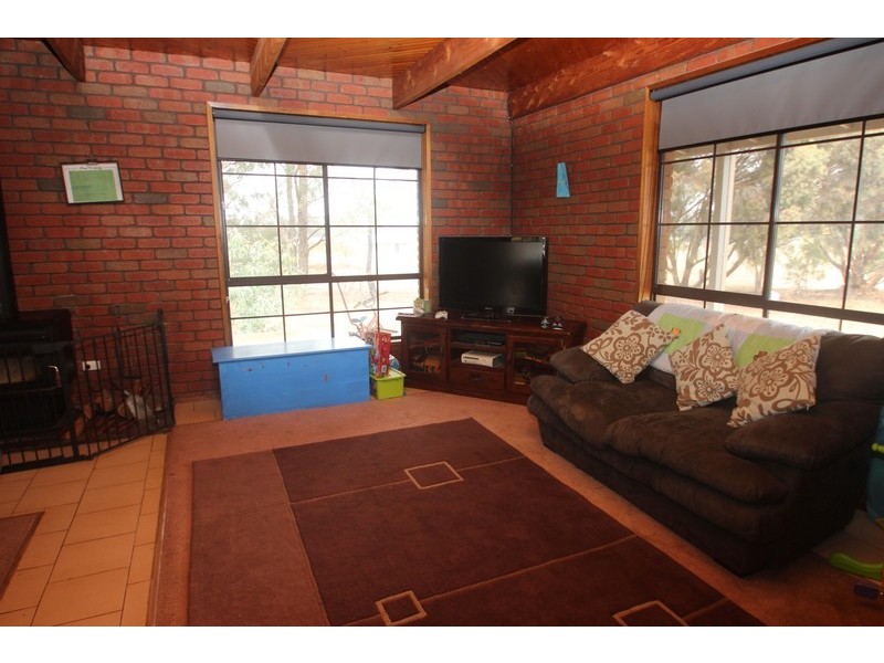 9 George Cook Drive, Daisy Hill VIC 3465