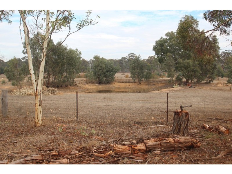 9 George Cook Drive, Daisy Hill VIC 3465