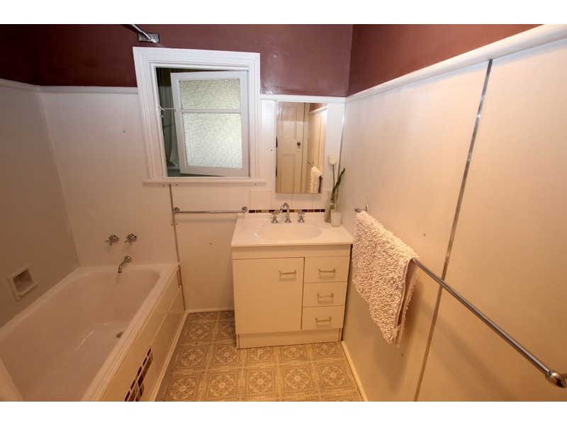 64 Majorca Road, Maryborough VIC 3465