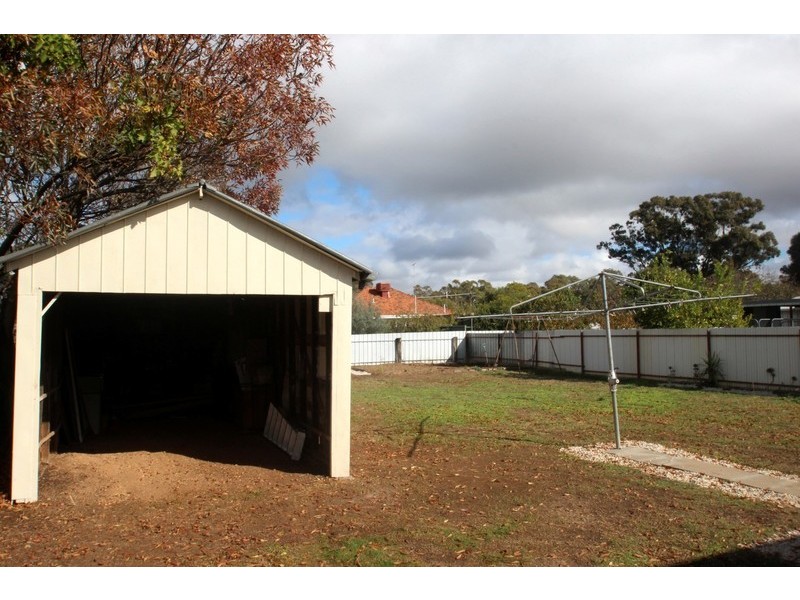 64 Majorca Road, Maryborough VIC 3465