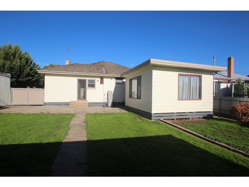 24 Peel Street, Maryborough VIC 3465