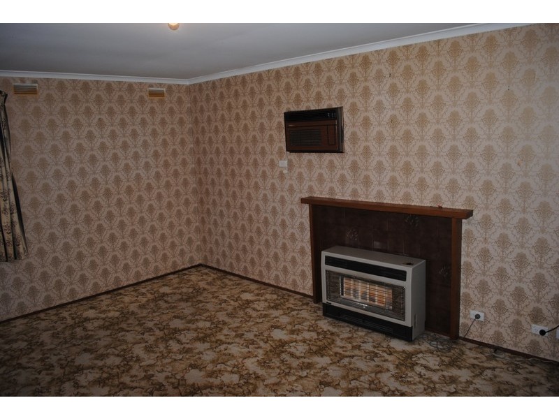 8 Dundas Road, Maryborough VIC 3465