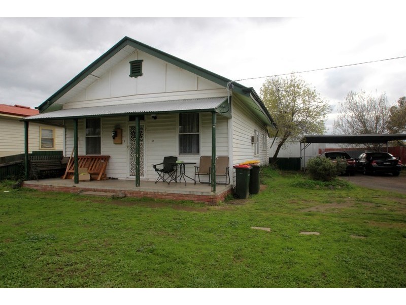 23 Gillies Street, Maryborough VIC 3465