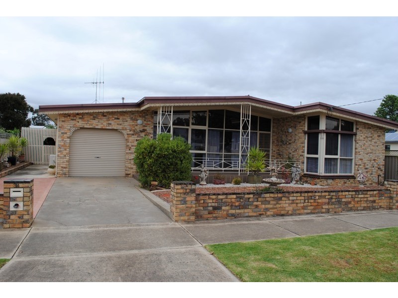 34 Alma Street, Maryborough VIC 3465