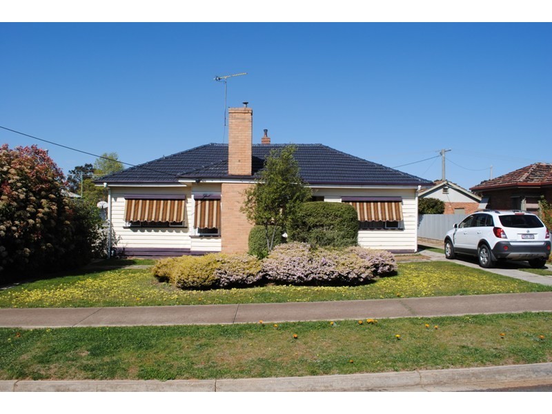 12 Laidlaw Street, Maryborough VIC 3465