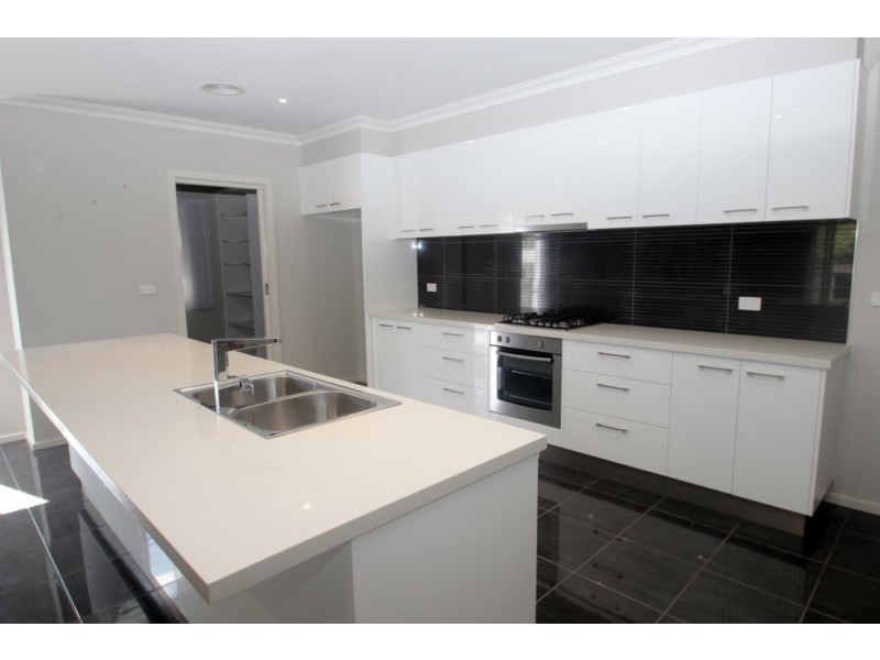 14 Holden Street, Maryborough VIC 3465