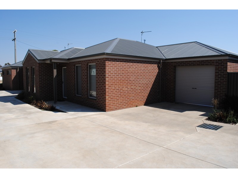 2/176 Park Road, Maryborough VIC 3465