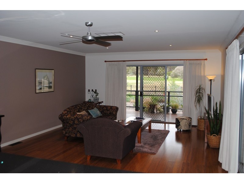 297 Gladstone Street, Maryborough VIC 3465