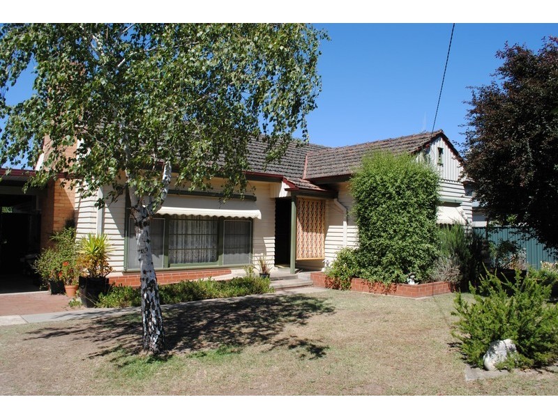 4 Peel Street, Maryborough VIC 3465