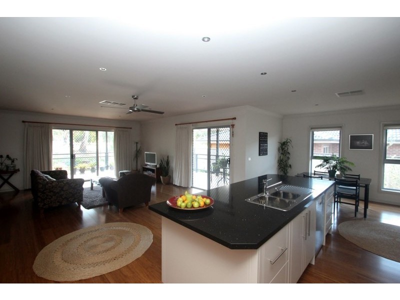 297 Gladstone Street, Maryborough VIC 3465