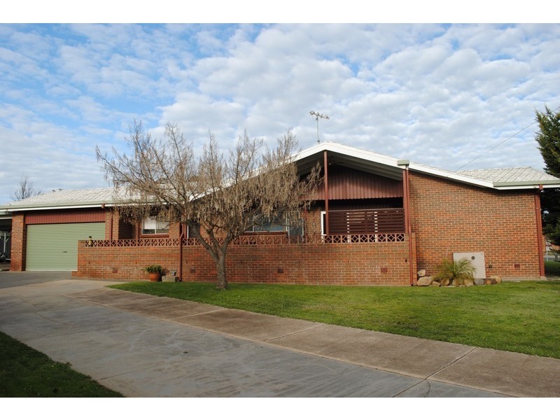100 Gertrude Street, Maryborough VIC 3465