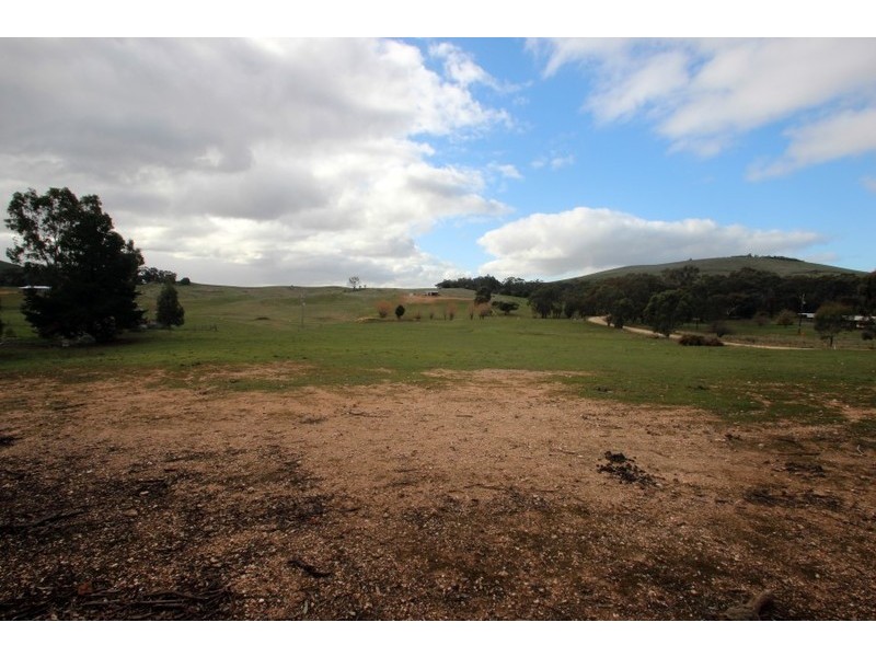 15 Wattle Gully Road, Mount Glasgow VIC 3371