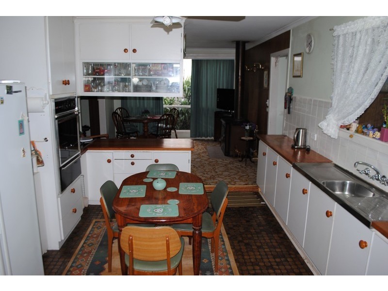 13 Faraday Street, Avoca VIC 3467