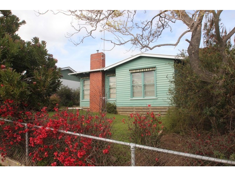 132  Loch Street, Maryborough VIC 3465