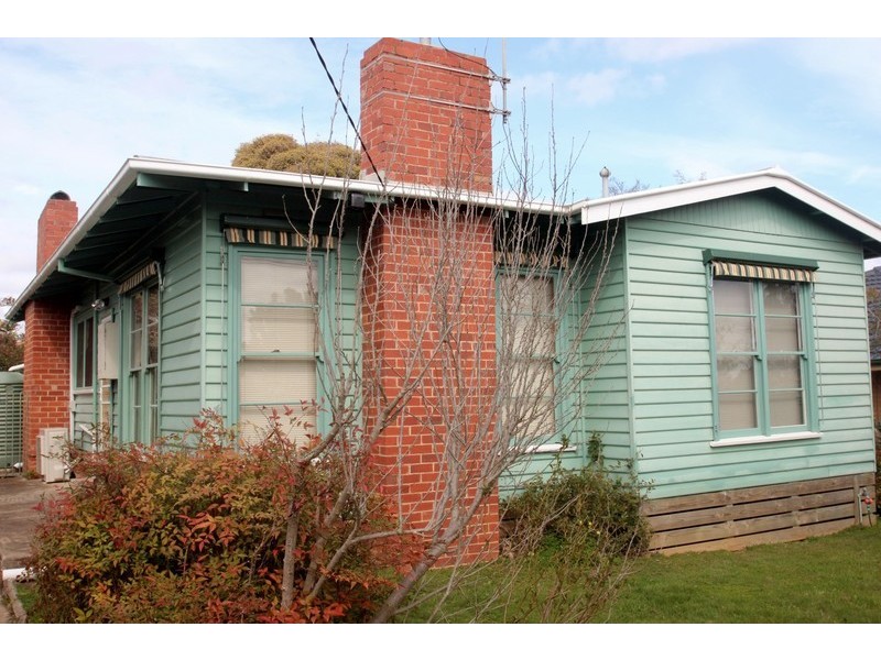 132  Loch Street, Maryborough VIC 3465